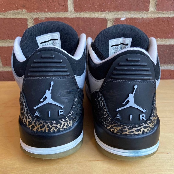 Jordan 3 Wolf Grey - Picture 5 of 9